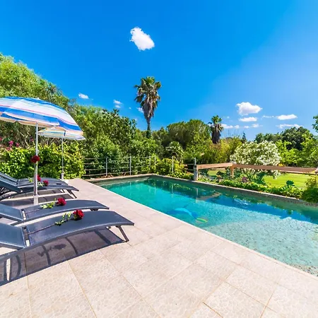 Mediterranean With Pool Semesterbostad